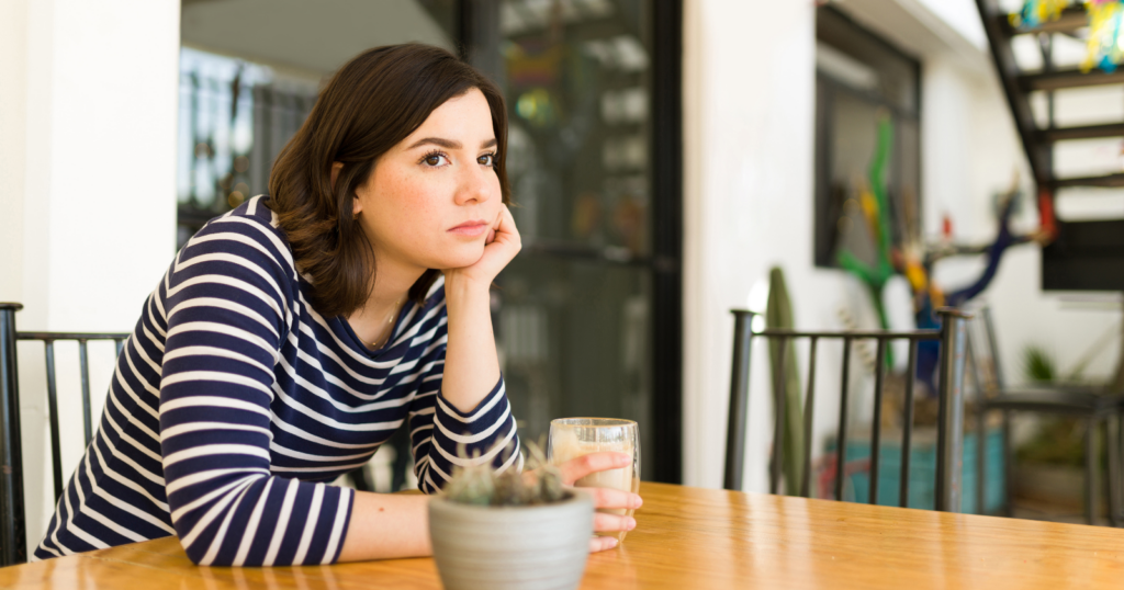 6 behaviors of women who sorely lack self-respect and boundaries, according to psychology