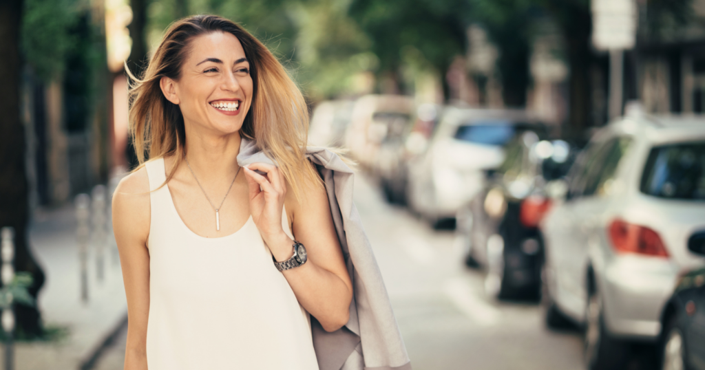 The psychology of people who don’t post on social media: 7 things they quietly understand about life