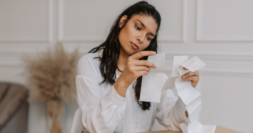 If you still write checks to pay your bills, psychology says you probably have these 7 traits