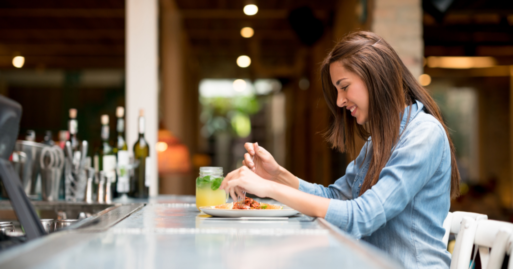 People who go through life without close friends usually display these 8 habits
