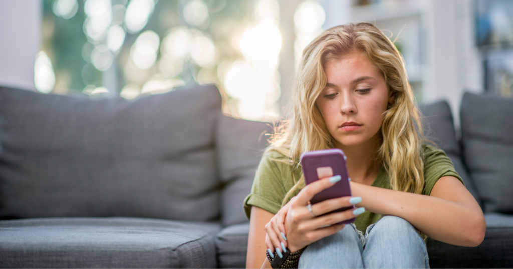 People who are likable and charming but have no close friends usually display these 10 unique behaviors