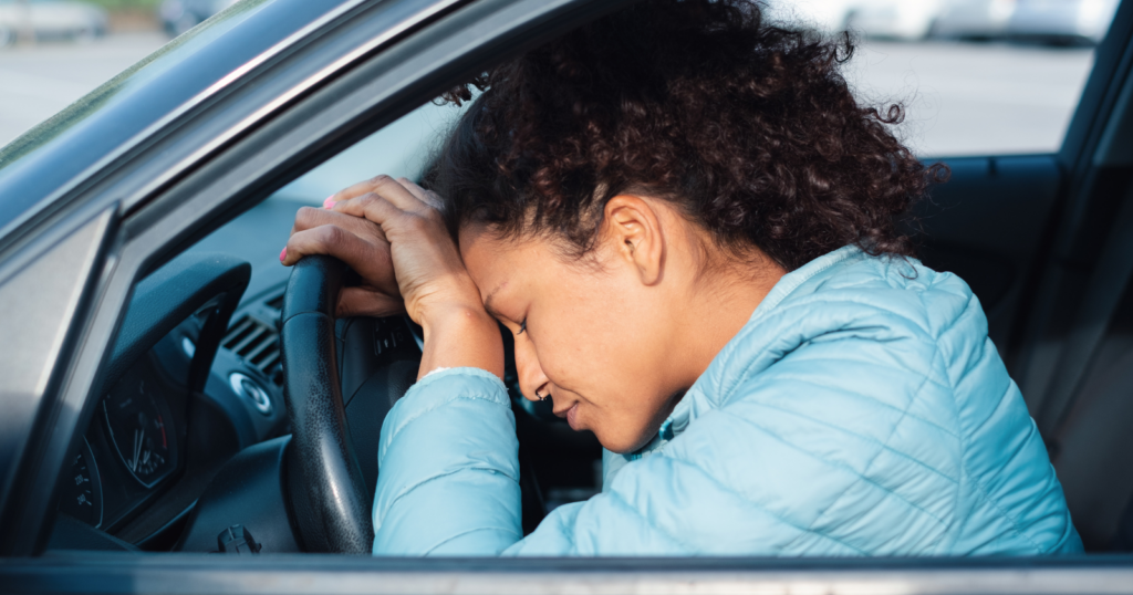 People who quietly hate themselves usually display these 10 behaviors (without realizing it)