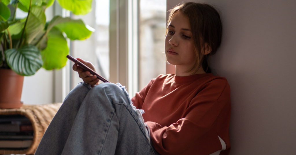 People who have no loved ones to rely on usually display these 10 traits (without realizing it)
