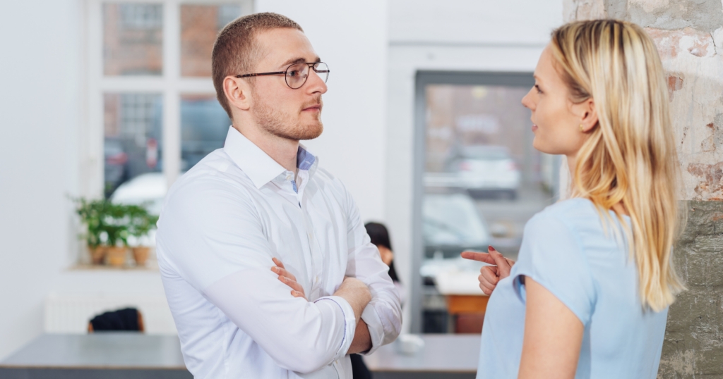 7 phrases to put a rude person back in their places without causing confrontation