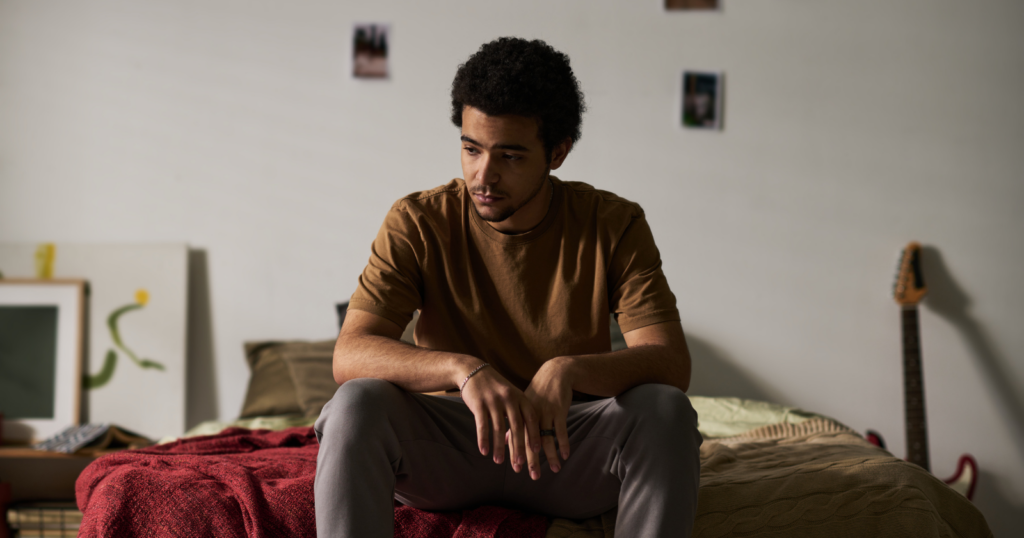 8 signs a man is deeply unhappy but quietly trying to hold it all together