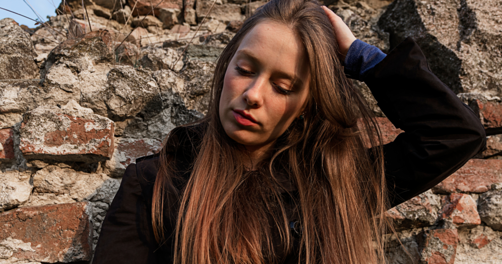 7 subtle signs a person is going through an existentialist crisis, according to psychology