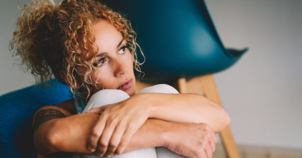 7 signs of a woman who has forgotten what happiness feels like, says psychology