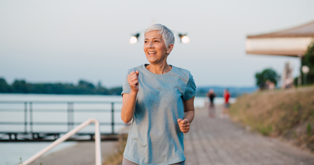 8 simple lifestyle habits that help people stay in shape as they get older