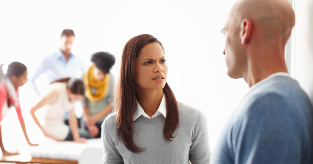 7 subtle behaviors unique to low-quality people, according to psychology
