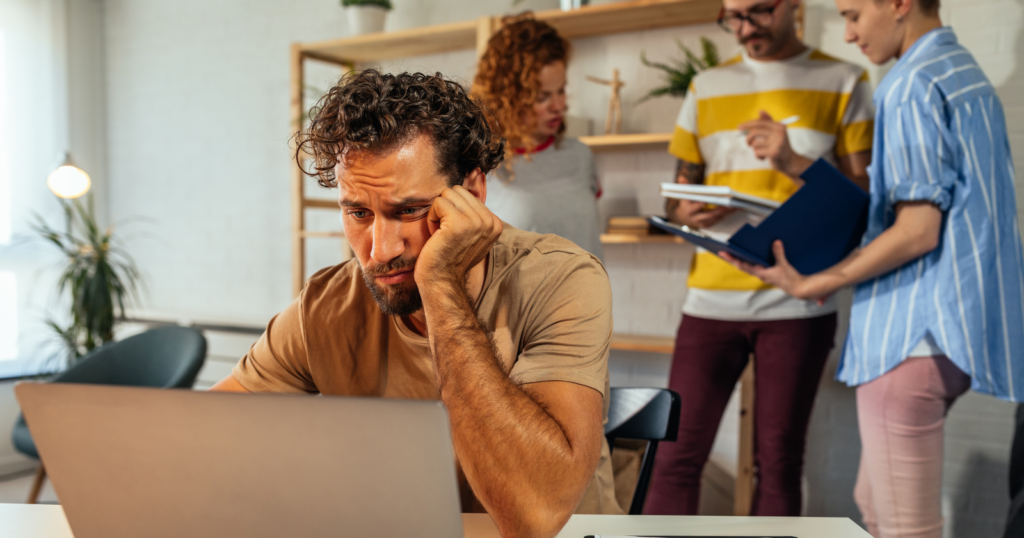 8 phrases unsuccessful people use in everyday conversation without realizing how self-defeatist they sound