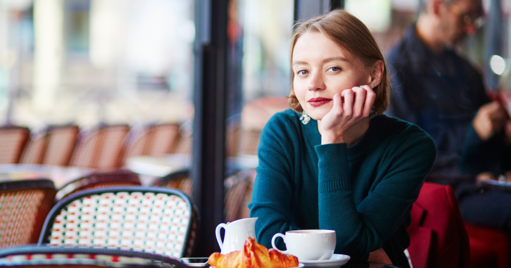 People who give off “classy but lowkey” energy usually display these 8 behaviors