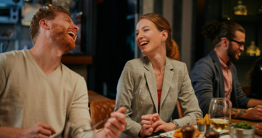 10 things genuinely charming people never do in group conversations that awkward people always do