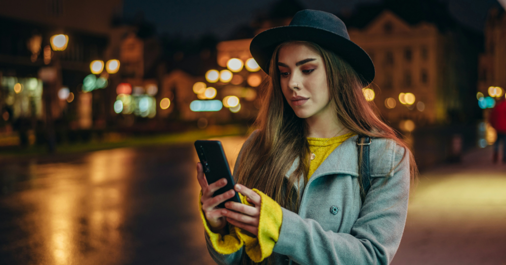 If you can tell someones mood just by their text message tone, psychology says you have these 8 rare qualities