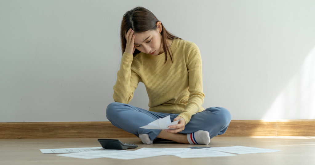 People who grew up without much money often do these 7 things without realizing it