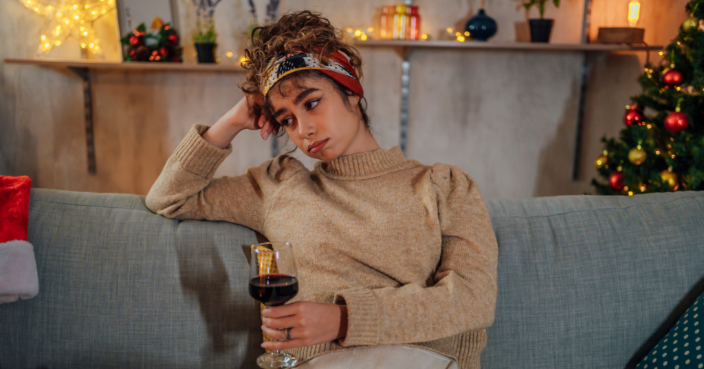 People who feel loneliest during Christmas usually have these 8 hidden struggles nobody talks about