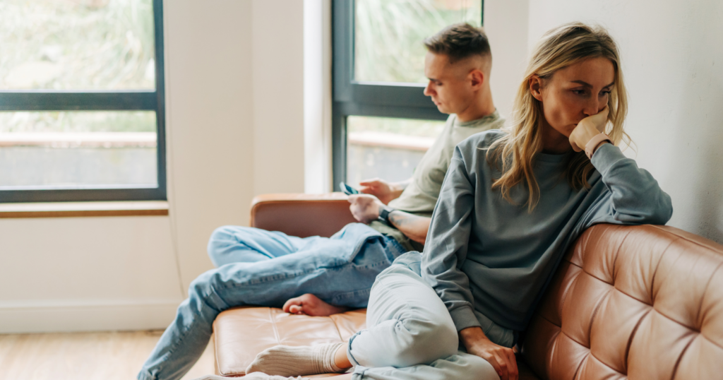 8 signs you’re lonely in your relationship even though you’re not technically alone