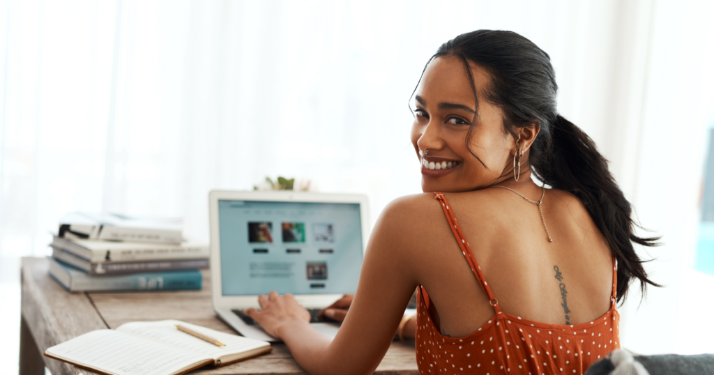 8 things working class people proudly post online that wealthy people always keep private