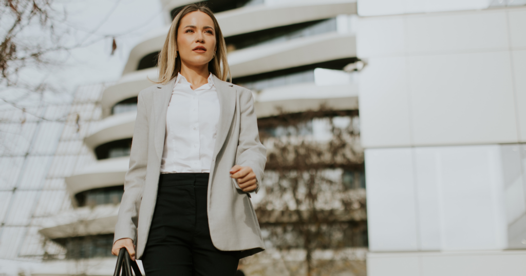 8 habits of people who have money in the bank but don’t feel the need to flash it