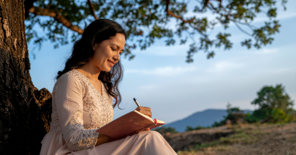 Psychology says that people who always carry a pen have these traits that younger people lack