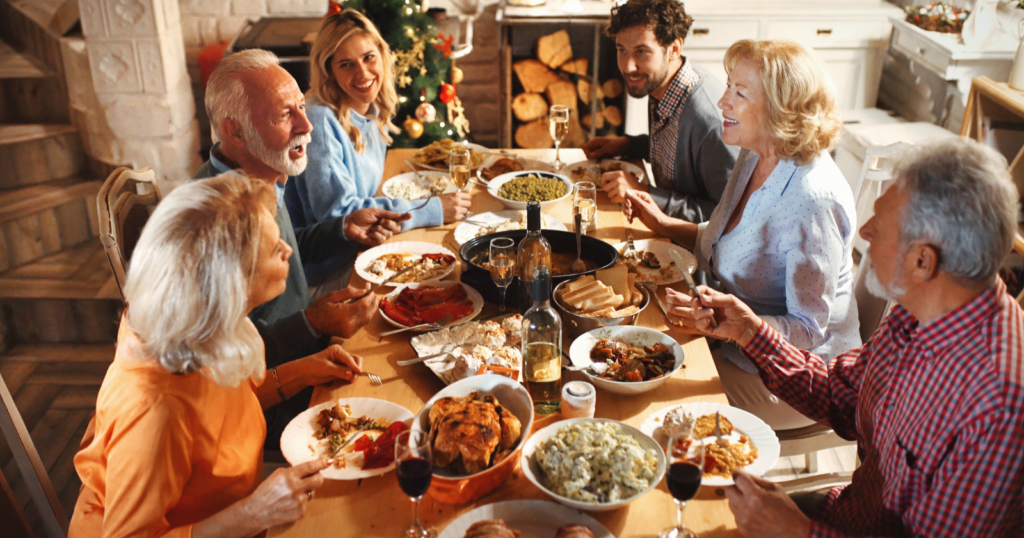 If you do these 9 things at the dinner table without thinking twice, you probably grew up upper-middle-class