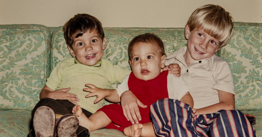 Research suggests the 1960s and 1970s produced highly resilient adults not through discipline or hardship alone but through unsupervised time — hours and hours of unstructured childhood where problems had to be solved alone and that forced independence created a generation that defaults to action under pressure while today’s generation defaults to consultation and the difference shows up every time the system breaks