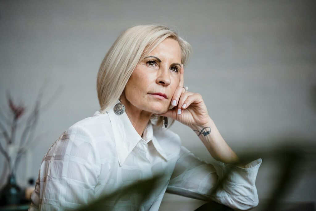 Psychology says the loneliness most common among boomer women in their 60s and 70s isn’t about being alone — it’s about having spent forty years being so thoroughly defined by their usefulness to others that when the usefulness diminished they discovered they had no very clear idea of who they were outside it, and that specific kind of lostness is one of t